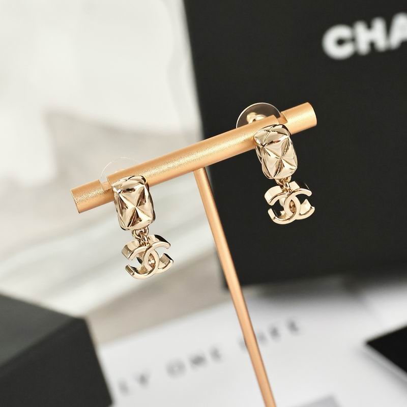 Chanel Earring 04yxs396